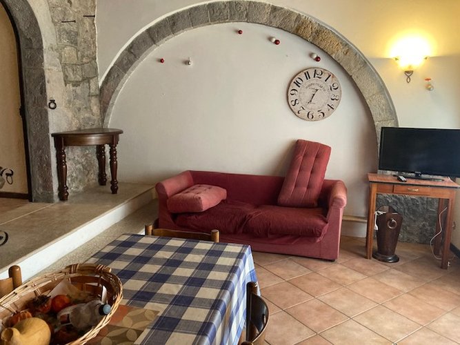 Cornalba, occasione porzione di casa storica con giardino privato e posto auto Cornalba