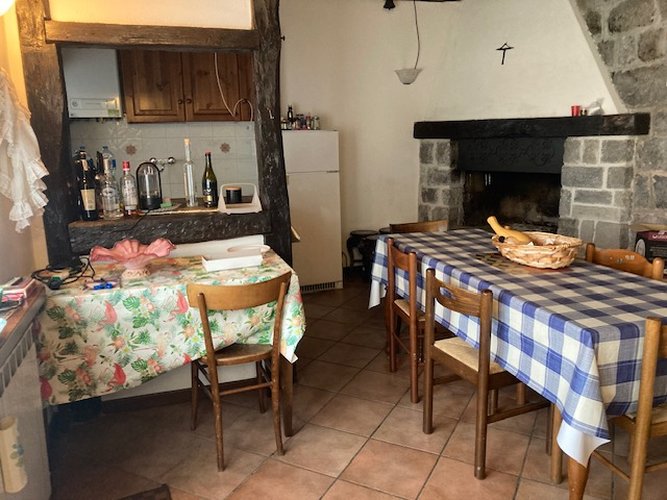 Cornalba, occasione porzione di casa storica con giardino privato e posto auto Cornalba