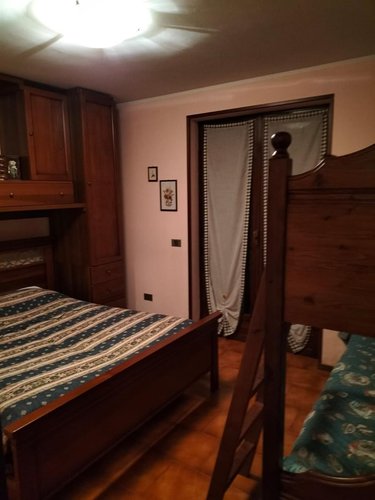 Oltre il Colle, vista panoramica, luminosissimo trilocale con camino e box auto Oltre il Colle