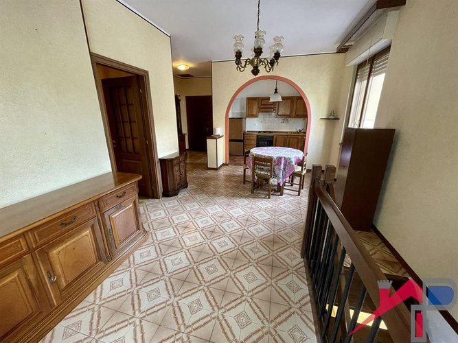 trilocale con ampia taverna Caprino Bergamasco