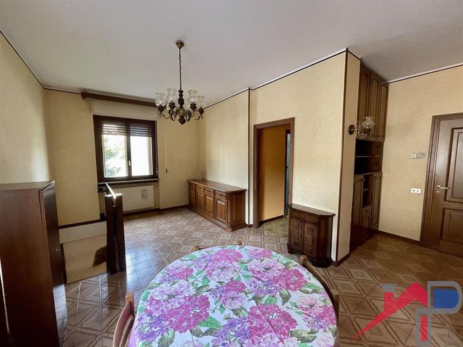 trilocale con ampia taverna Caprino Bergamasco