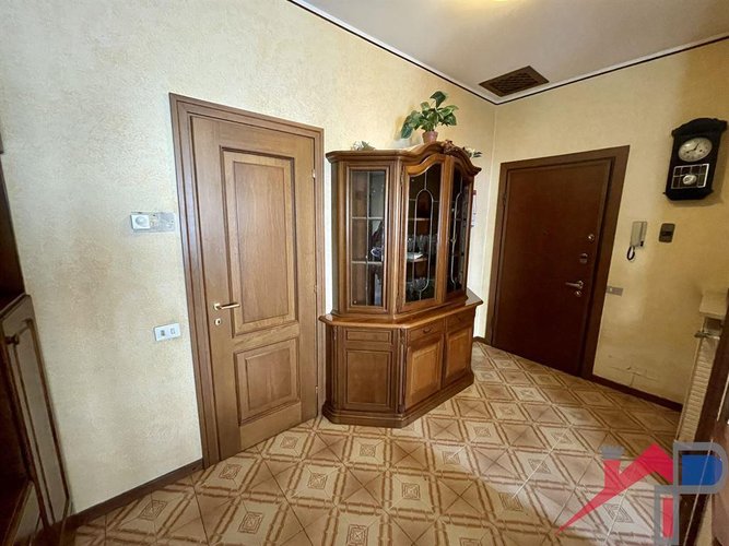 trilocale con ampia taverna Caprino Bergamasco