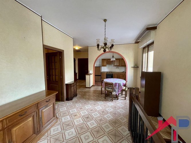 trilocale con ampia taverna Caprino Bergamasco