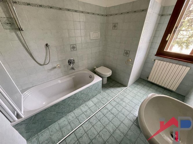 trilocale con ampia taverna Caprino Bergamasco