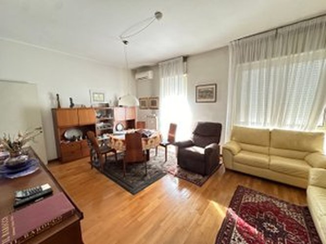 Quadrilocale via Cucchi Bergamo