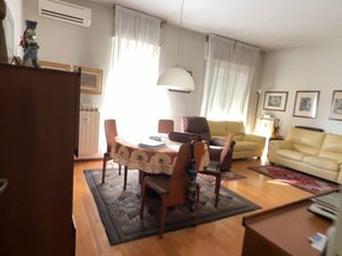 Quadrilocale via Cucchi Bergamo