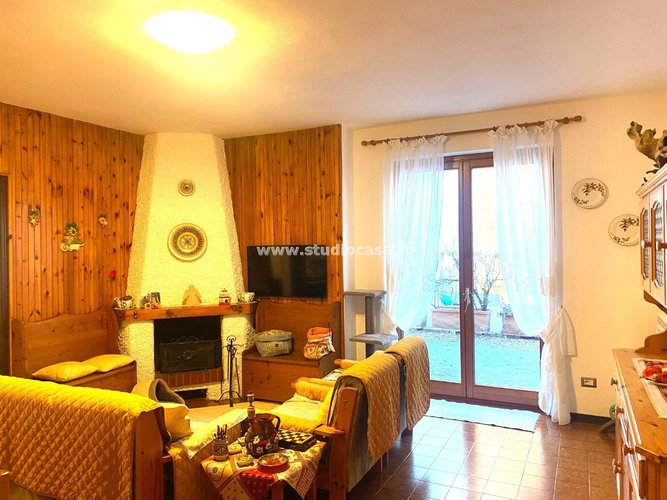 CASETTA IMMERSA NEL VERDE!