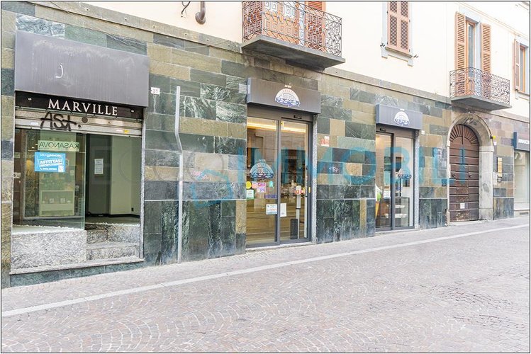 NEGOZIO CAVOUR Lecco