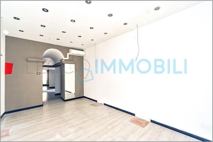 NEGOZIO CAVOUR Lecco