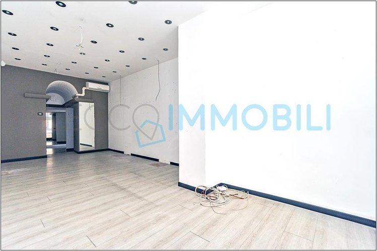 NEGOZIO CAVOUR Lecco