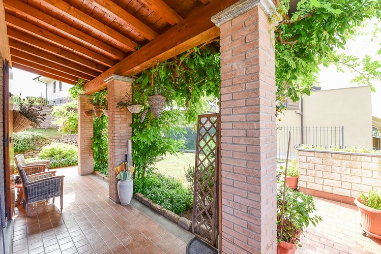 (24.24) Villa - Orsenigo (CO), Via Clara Schumann Orsenigo