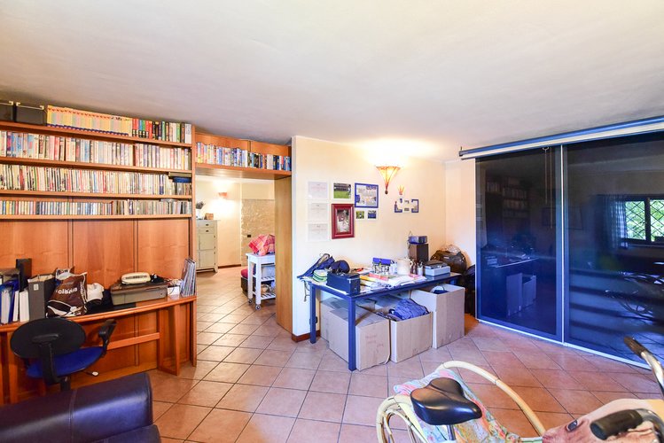 (24.24) Villa - Orsenigo (CO), Via Clara Schumann Orsenigo