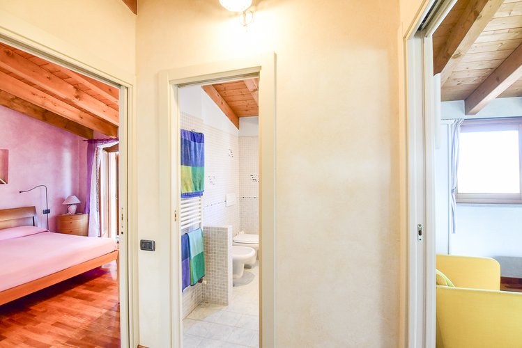 (24.24) Villa - Orsenigo (CO), Via Clara Schumann Orsenigo