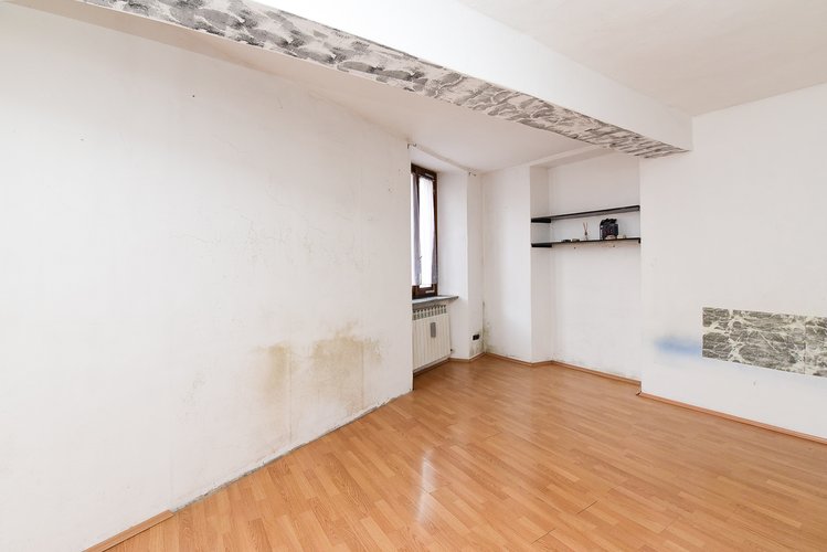 (34.24) Bilocale - Erba, Via U. Foscolo Erba