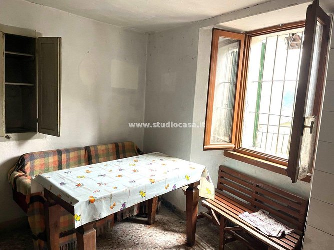 NEL CENTRO DI UN ANTICO BORGHETTO!