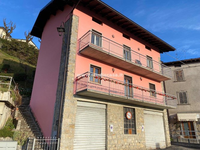 GUARDA CHE VISTA! Dossena