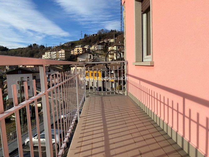 GUARDA CHE VISTA! Dossena