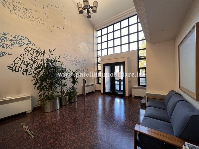 Bergamo - via Borgo Palazzo - Palazzina uffici