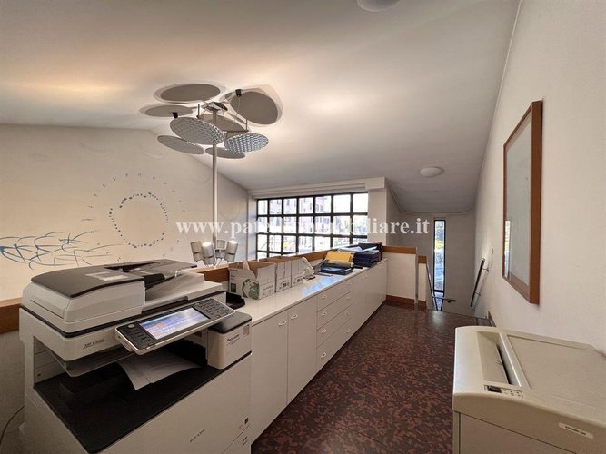Bergamo - via Borgo Palazzo - Palazzina uffici Bergamo