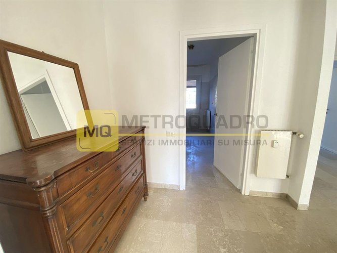 Lecco, zona Centro, ampio trilocale in vendita Lecco