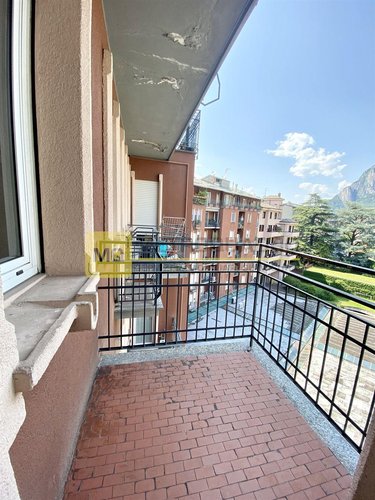 Lecco, zona Centro, ampio trilocale in vendita Lecco