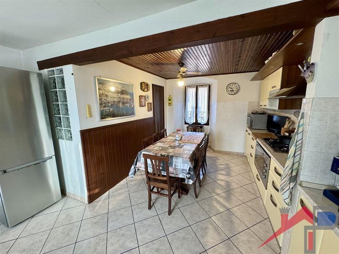 Ampio appartamento ultimo piano Cisano Bergamasco