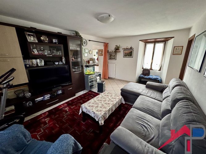 Ampio appartamento ultimo piano Cisano Bergamasco