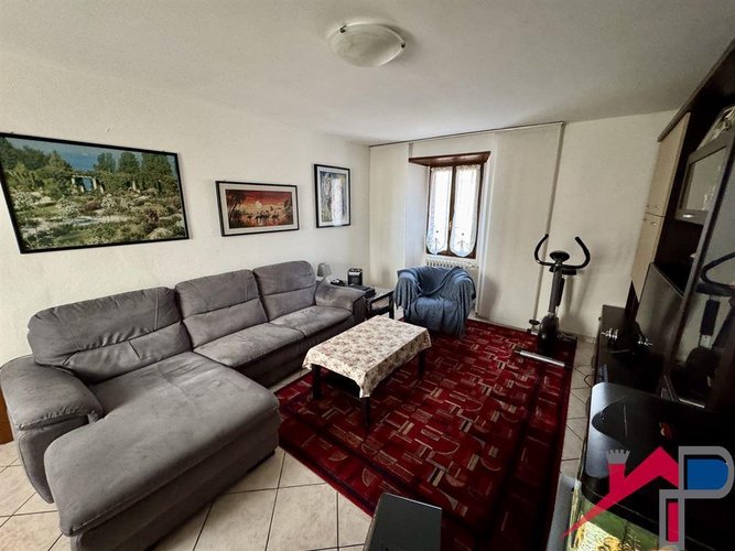 Ampio appartamento ultimo piano Cisano Bergamasco