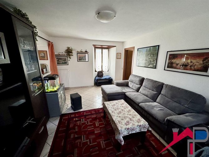 Ampio appartamento ultimo piano Cisano Bergamasco