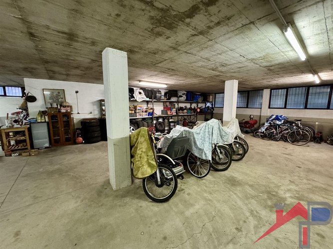 Magazzino in vendita Villa d'Adda