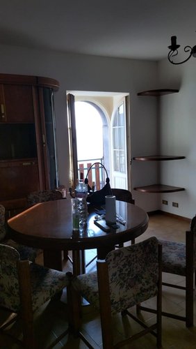 Dossena favolosa porzione di casa bifamiliare con giardino e box auto Dossena