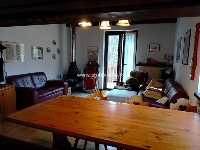 A POCHI MINUTI DAL CENTRO! Costa Serina