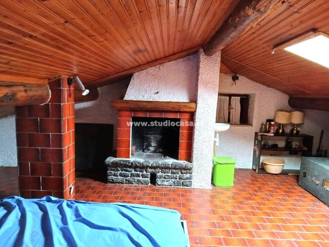 A POCHI MINUTI DAL CENTRO! Costa Serina