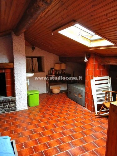 A POCHI MINUTI DAL CENTRO! Costa Serina