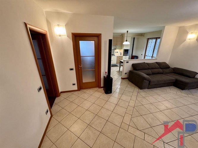 Trilocale con doppi servizi Cisano Bergamasco