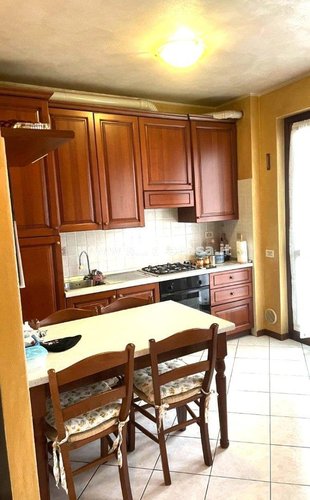 IN CASETTA TRIFAMILIARE SENZA SPESE CONDOMINIALI!