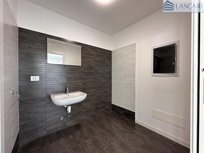 Negozio 2 locali - Rif. 99 Bergamo