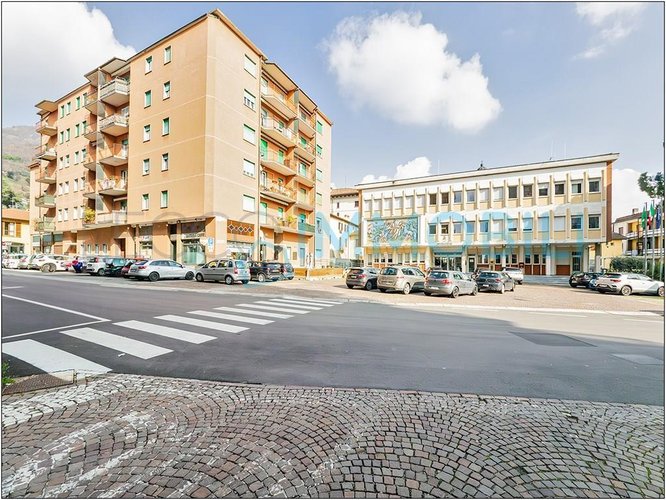 DUE LOCALI ULTIMO PIANO Galbiate