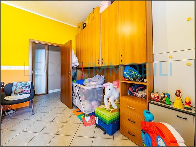 DUE LOCALI ULTIMO PIANO Galbiate