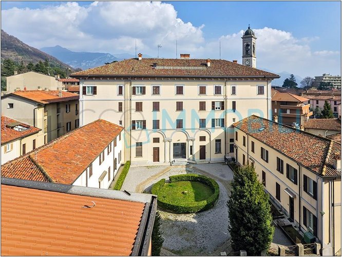 DUE LOCALI ULTIMO PIANO Galbiate