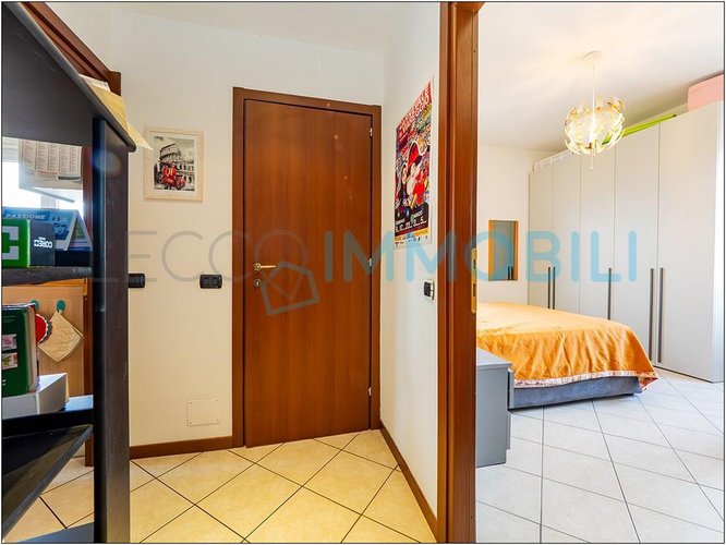 DUE LOCALI ULTIMO PIANO Galbiate