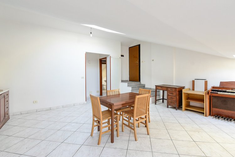 Centrale - 7/25 Fenegrò