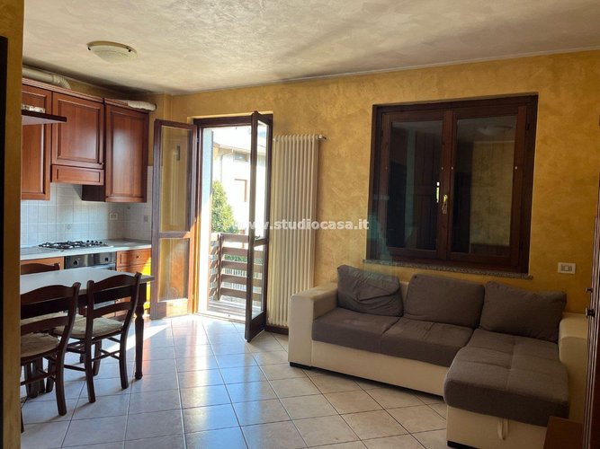 IN CASETTA TRIFAMILIARE SENZA SPESE CONDOMINIALI! Zogno