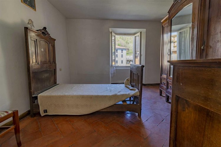 Zogno, imperdibile casa storica con giardino Zogno