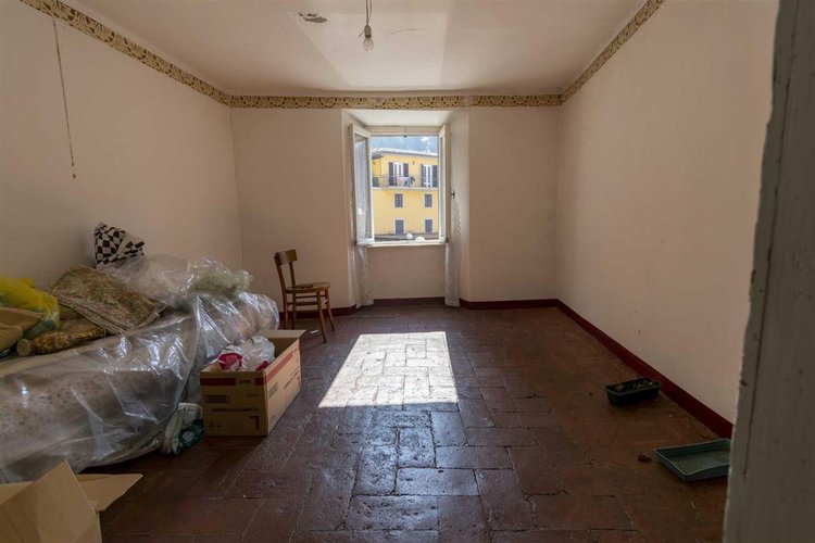 Zogno Ambria, porzione di casa storica con giardino privato Zogno