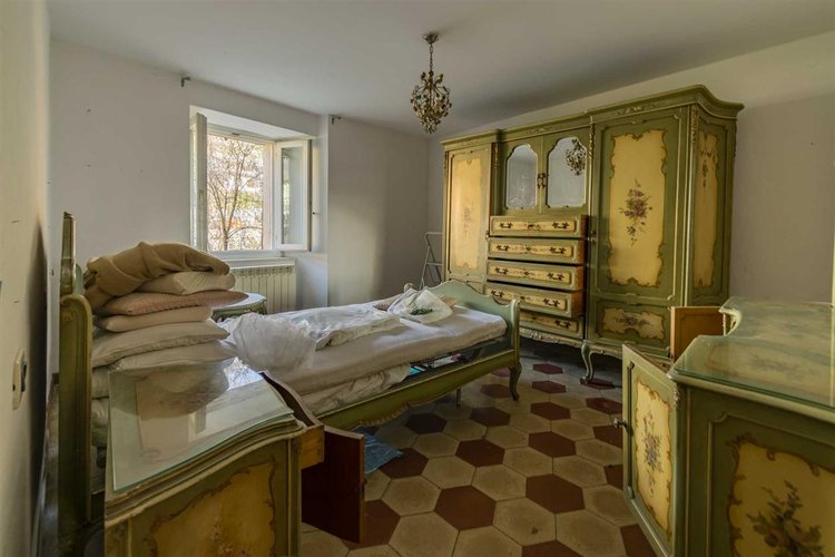 Zogno, imperdibile casa storica con giardino Zogno