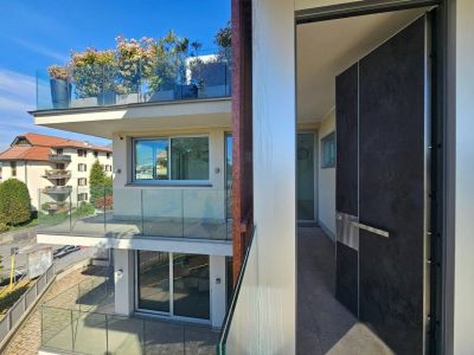 RESIDENZIALE/COMMERCIALE Villa d'Almè