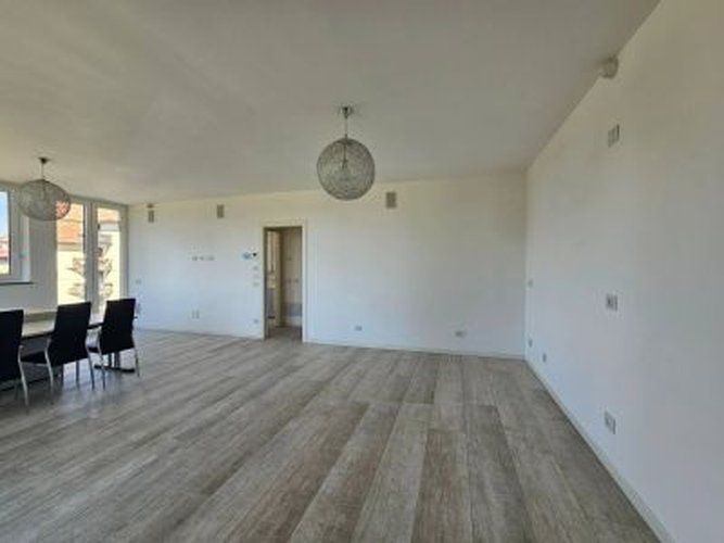 RESIDENZIALE/COMMERCIALE Villa d'Almè