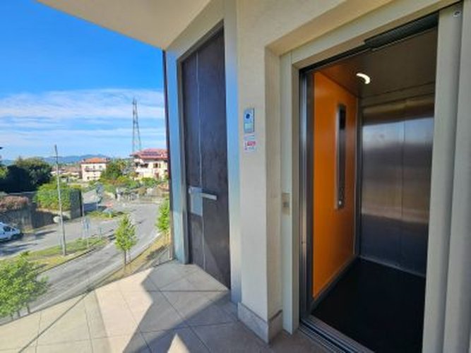 RESIDENZIALE/COMMERCIALE Villa d'Almè