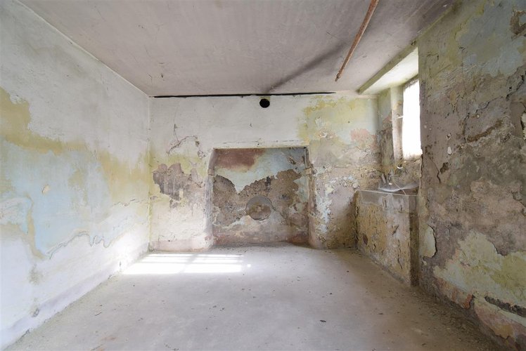 Santa Brigida casetta rustica contadina di testa con giardino privato Santa Brigida